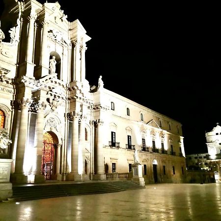 Movie Suite Ortigia Сиракузы Экстерьер фото