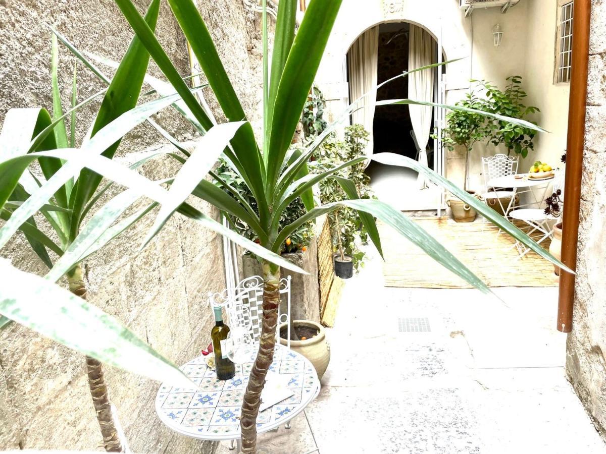 Movie Suite Ortigia Сиракузы Экстерьер фото