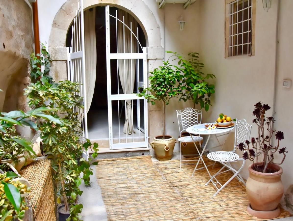 Movie Suite Ortigia Сиракузы Экстерьер фото