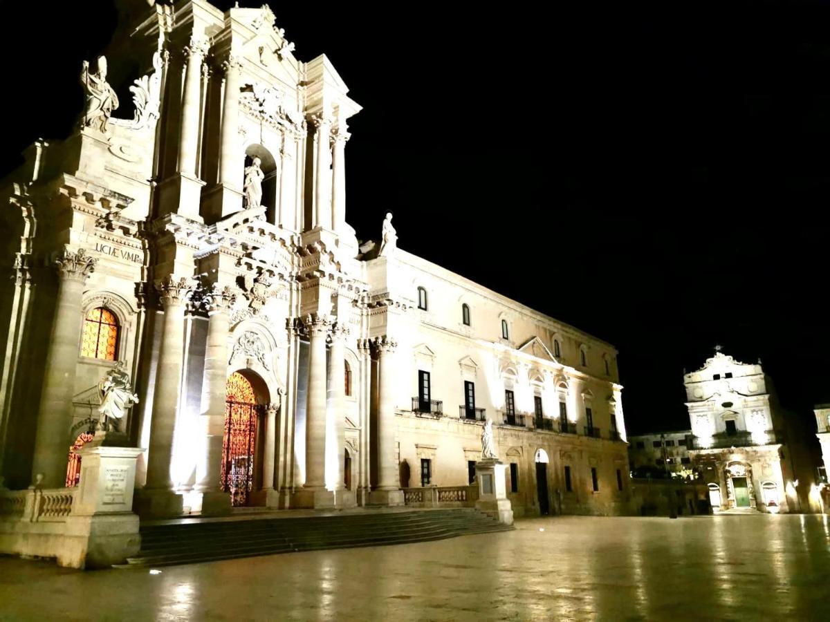 Movie Suite Ortigia Сиракузы Экстерьер фото