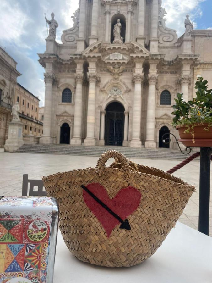 Movie Suite Ortigia Сиракузы Экстерьер фото
